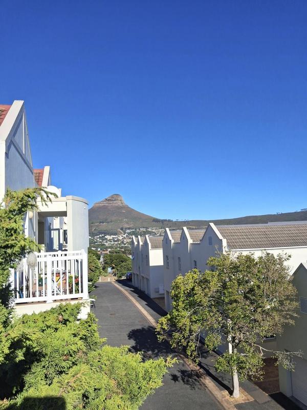 To Let 2 Bedroom Property for Rent in Vredehoek Western Cape